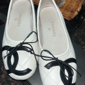 Chanel logo shoes 42